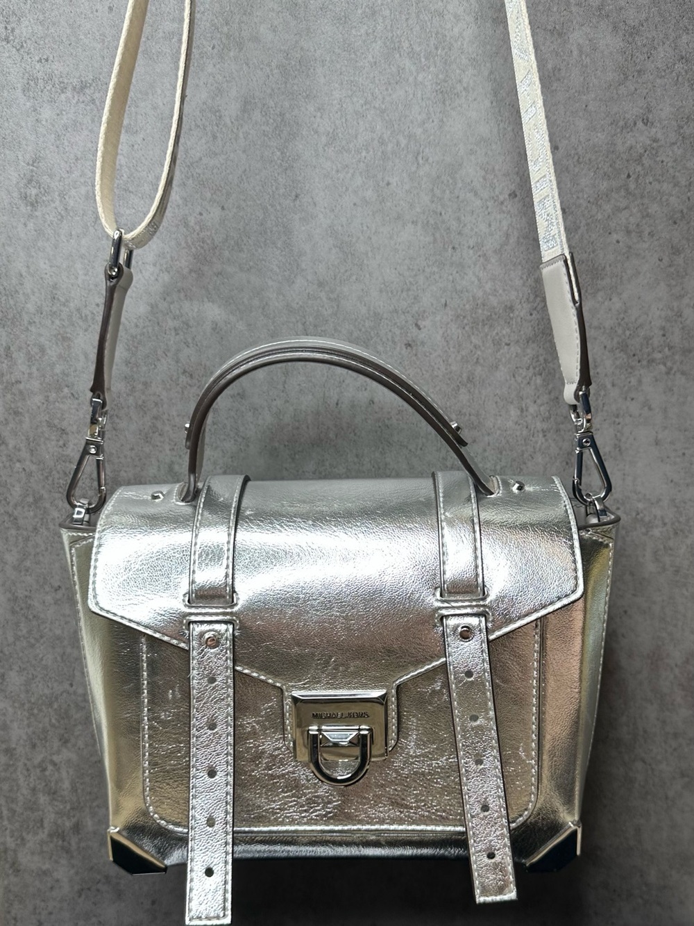 Michael Kors Manhattan Medium Metallic Silver Leather Satchel Crossbody Bag - Picture 5 of 12
